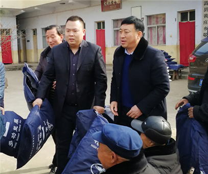 民建“組團”慰問，企業(yè)送溫暖到家