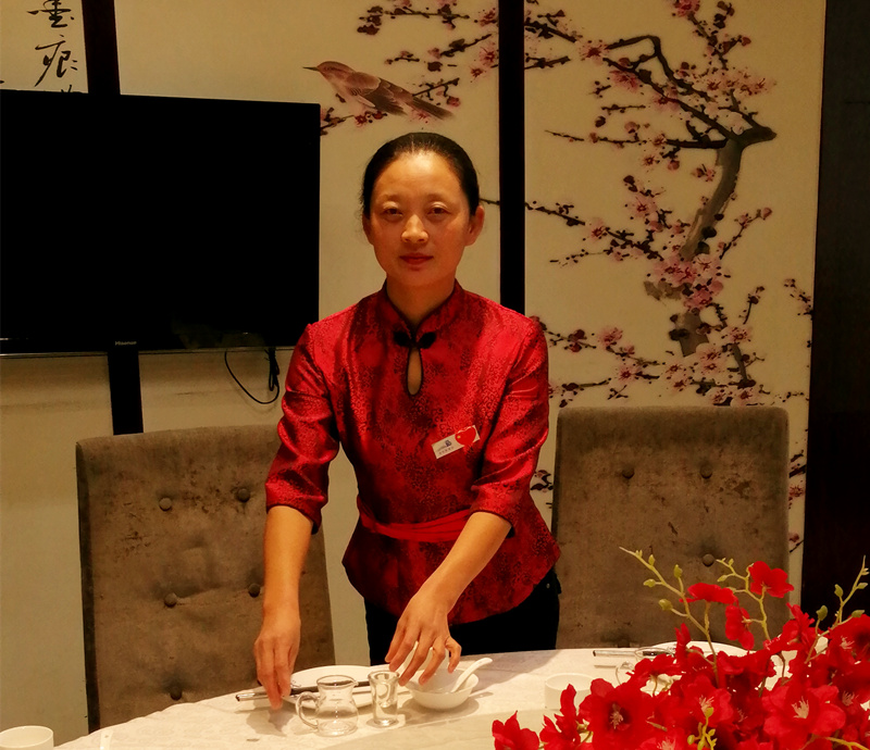 致敬，我親愛(ài)的同事——記迪尼斯伊川店客房員工陳華麗